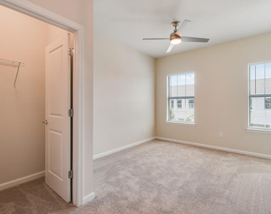 1841 Se Roxy Way - Photo Thumbnail 25