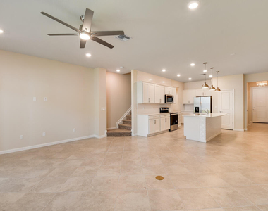 1841 Se Roxy Way - Photo Thumbnail 14