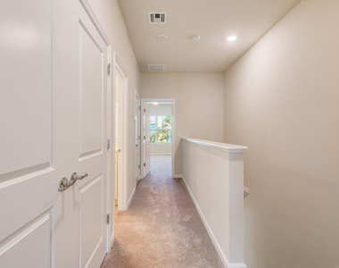 1841 Se Roxy Way - Photo Thumbnail 16
