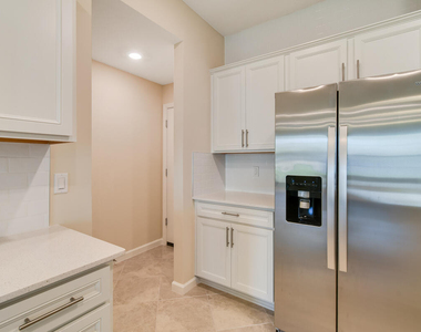 1841 Se Roxy Way - Photo Thumbnail 11