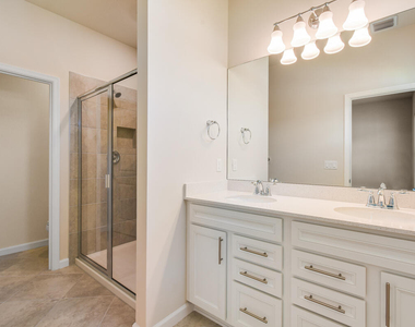 1841 Se Roxy Way - Photo Thumbnail 19