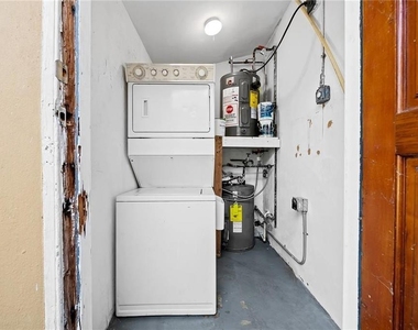 583 Nw 17th Place - Photo Thumbnail 7