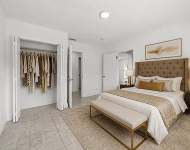 583 Nw 17th Place - Photo Thumbnail 6