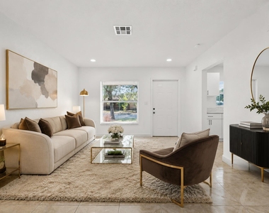 583 Nw 17th Place - Photo Thumbnail 1