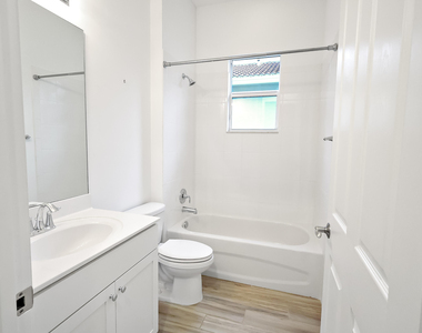 23026 Sw Accesi Way - Photo Thumbnail 14