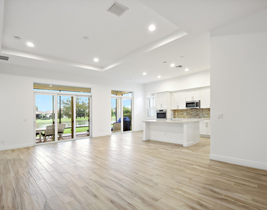 23026 Sw Accesi Way - Photo Thumbnail 6