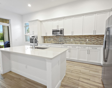 23026 Sw Accesi Way - Photo Thumbnail 2