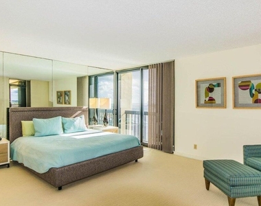 115 Lakeshore Drive - Photo Thumbnail 9