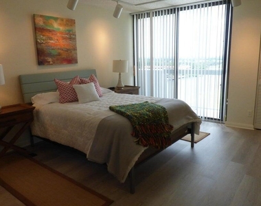 115 Lakeshore Drive - Photo Thumbnail 11