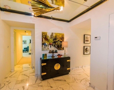 115 Lakeshore Drive - Photo Thumbnail 2
