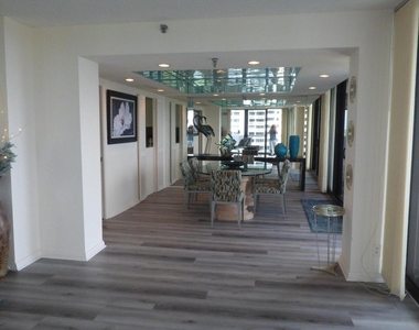 115 Lakeshore Drive - Photo Thumbnail 6