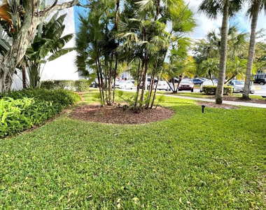 711 N Pine Island Road - Photo Thumbnail 24