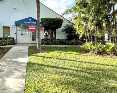 711 N Pine Island Road - Photo Thumbnail 23