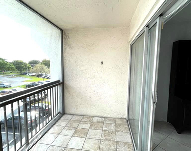 711 N Pine Island Road - Photo Thumbnail 17