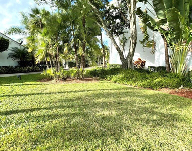 711 N Pine Island Road - Photo Thumbnail 22