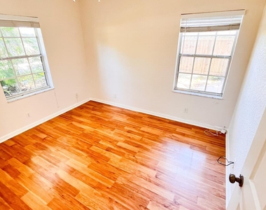 1434 Hawthorne Place - Photo Thumbnail 13