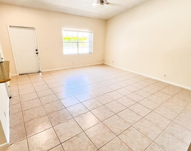1434 Hawthorne Place - Photo Thumbnail 4