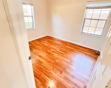1434 Hawthorne Place - Photo Thumbnail 14