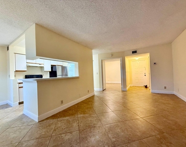 9777 Westview Drive - Photo Thumbnail 3