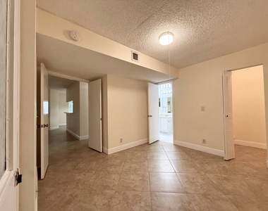 9777 Westview Drive - Photo Thumbnail 7