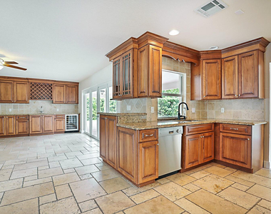 5110 Ne 30th Avenue Ne - Photo Thumbnail 15