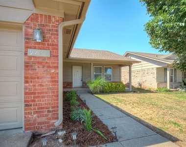 9728 Sw 27th Street - Photo Thumbnail 2
