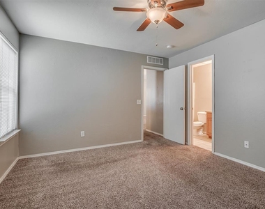 9728 Sw 27th Street - Photo Thumbnail 18