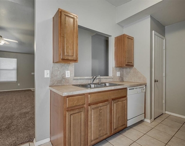 9728 Sw 27th Street - Photo Thumbnail 10