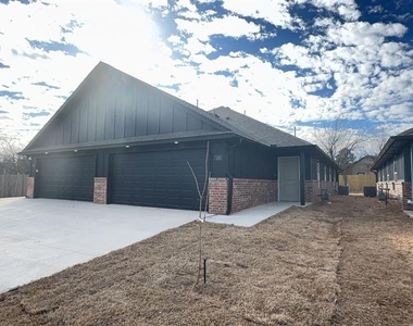 1102 Nw 113th Street - Photo Thumbnail 1