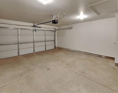 11517 University Drive - Photo Thumbnail 17