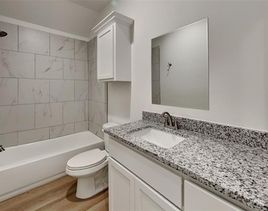 11517 University Drive - Photo Thumbnail 14