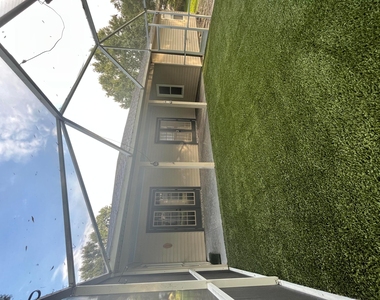 915 11th Terrace - Photo Thumbnail 11