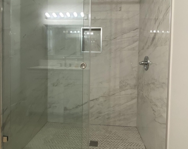 915 11th Terrace - Photo Thumbnail 8