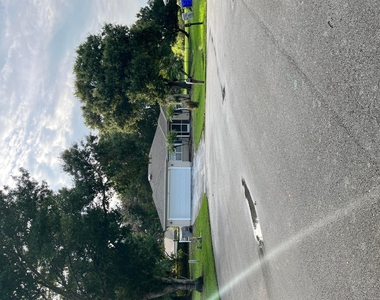 915 11th Terrace - Photo Thumbnail 19