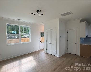 2905 Clyde Drive - Photo Thumbnail 5