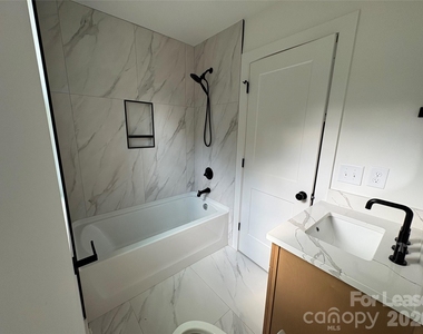 2905 Clyde Drive - Photo Thumbnail 13