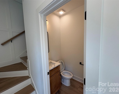 2903 Clyde Drive - Photo Thumbnail 8