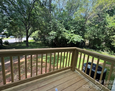 331 E Lowrance Avenue - Photo Thumbnail 14