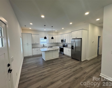 331 E Lowrance Avenue - Photo Thumbnail 2