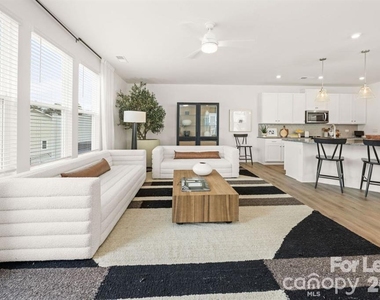 3308 Glade Drive - Photo Thumbnail 3