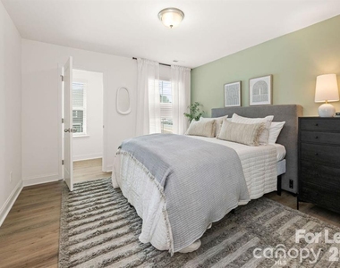 3308 Glade Drive - Photo Thumbnail 10