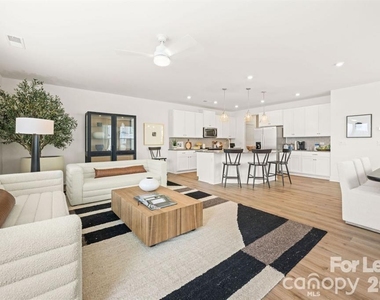 3308 Glade Drive - Photo Thumbnail 6