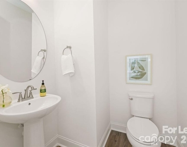 3308 Glade Drive - Photo Thumbnail 5