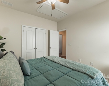 5826 Castlecove Road - Photo Thumbnail 17