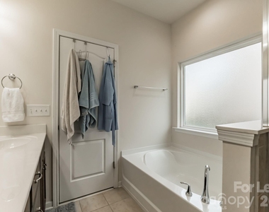 5826 Castlecove Road - Photo Thumbnail 29