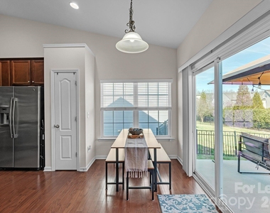 5826 Castlecove Road - Photo Thumbnail 8