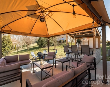 5826 Castlecove Road - Photo Thumbnail 1