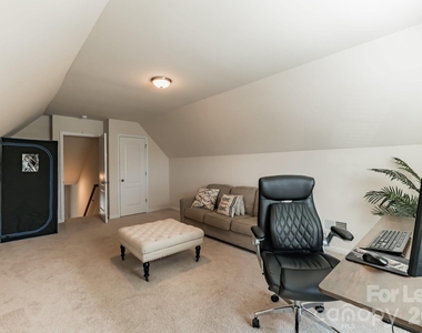 5826 Castlecove Road - Photo Thumbnail 23