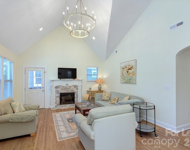 709 Baldwin Avenue - Photo Thumbnail 5