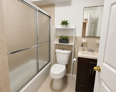 4 BR apartment in Jamaica Queens - Photo Thumbnail 2